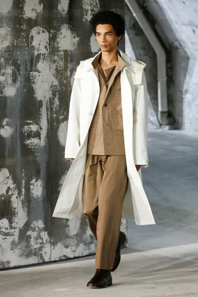 Look 31